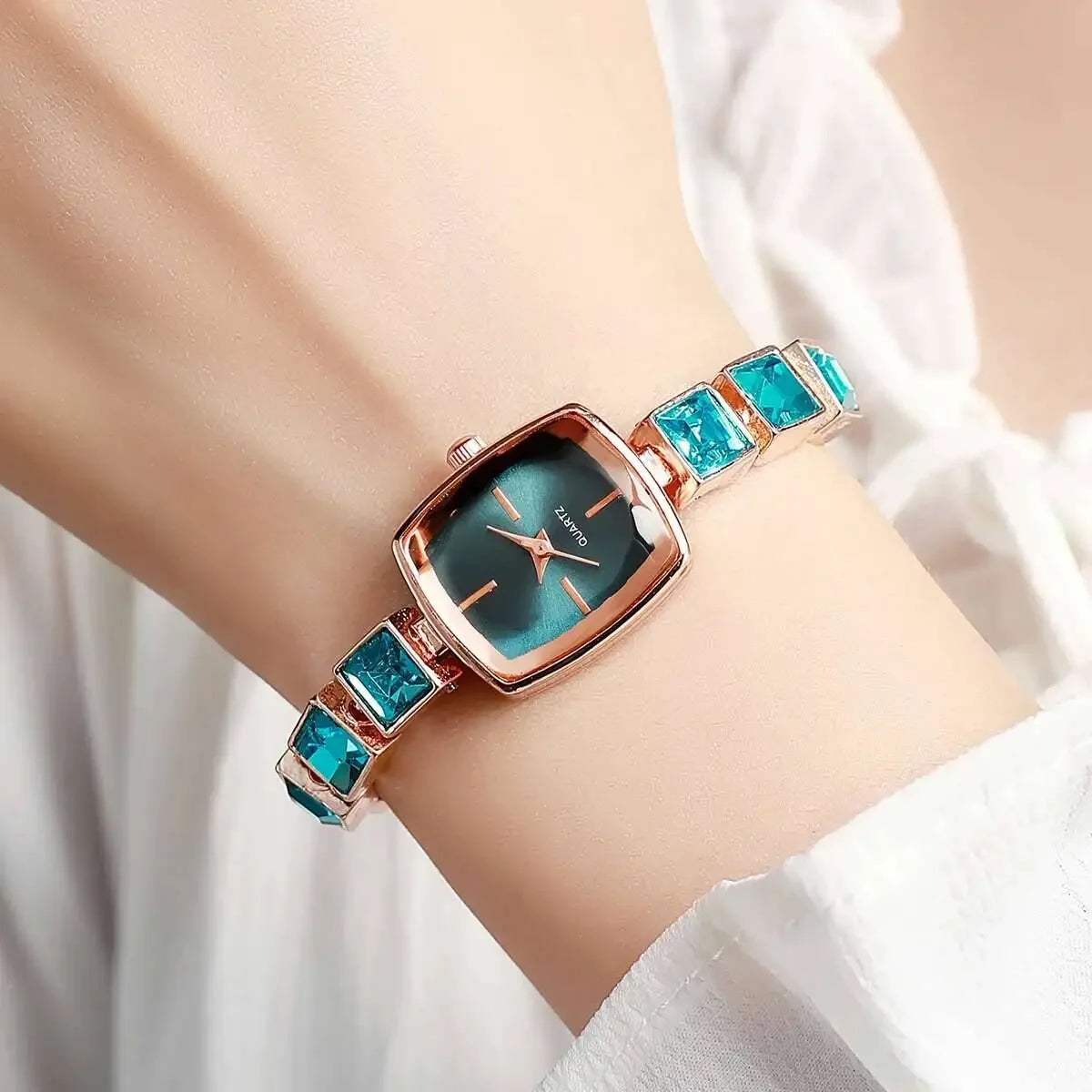 Moda praça feminina relógio de quartzo luxo strass pulseira relógio de pulso para senhoras reloj mujer Qme sky blue
