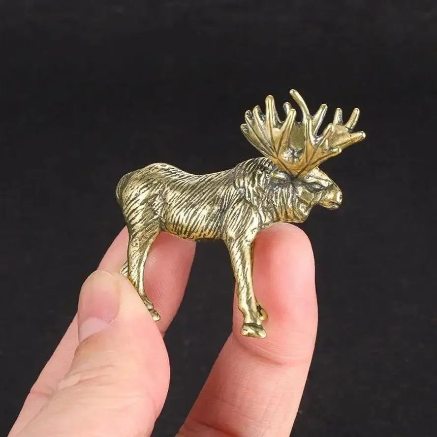 Creative Crafts Solid Brass Elk Statue Vintage Animal Moose Figurine Desk Ornaments Tea Pet Table Decoration Crafts Accessories Qme