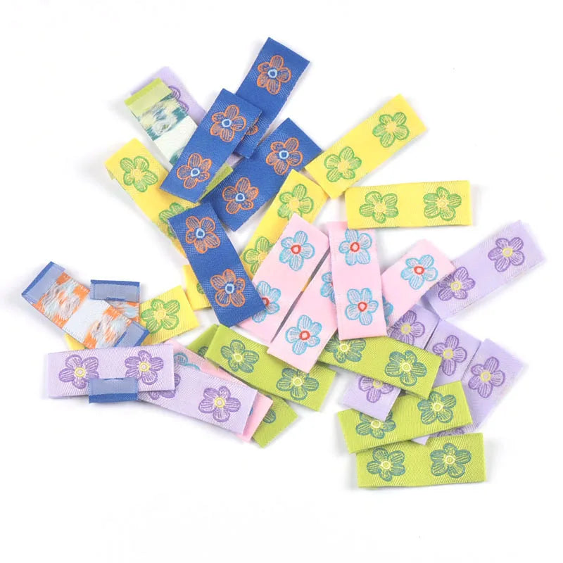 50Pcs Candy Color Mixed Flower Pattern Embroidery Labels Garment Tags For Sewing Accessories Clothes Bag Handmade DIY Supplies Qme