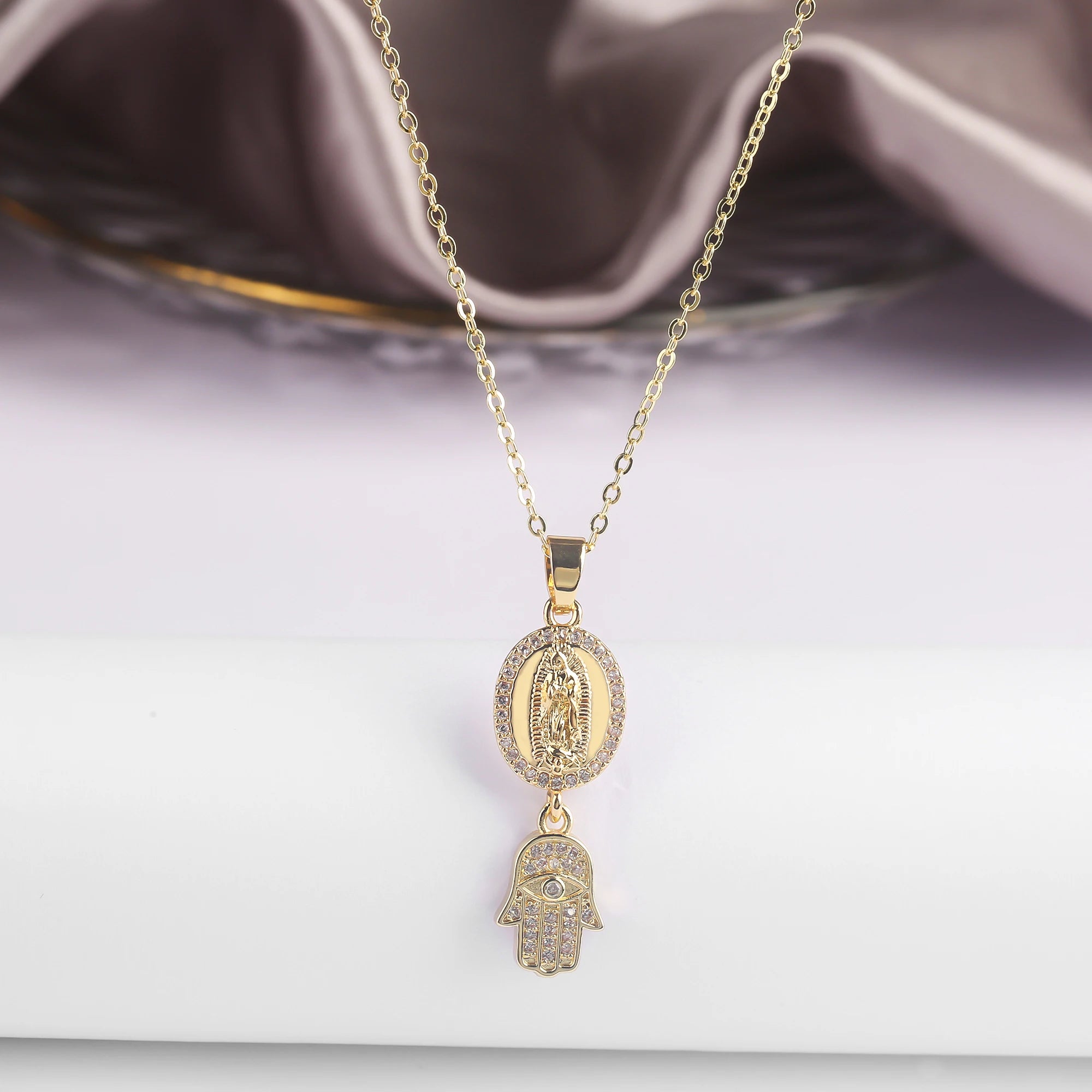 6 Color New Design Cute Female Crystal Zircon Necklace Classic St. Jude Cross Pendant Necklace For Women Men Party Jewelry Gifts Qme Style 23