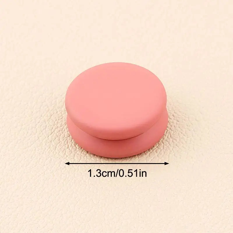 Adjustable No-Sew Clothes Clips | Seamless Button Clasps to Resize Dresses & Secure Scarves Instantly Qme