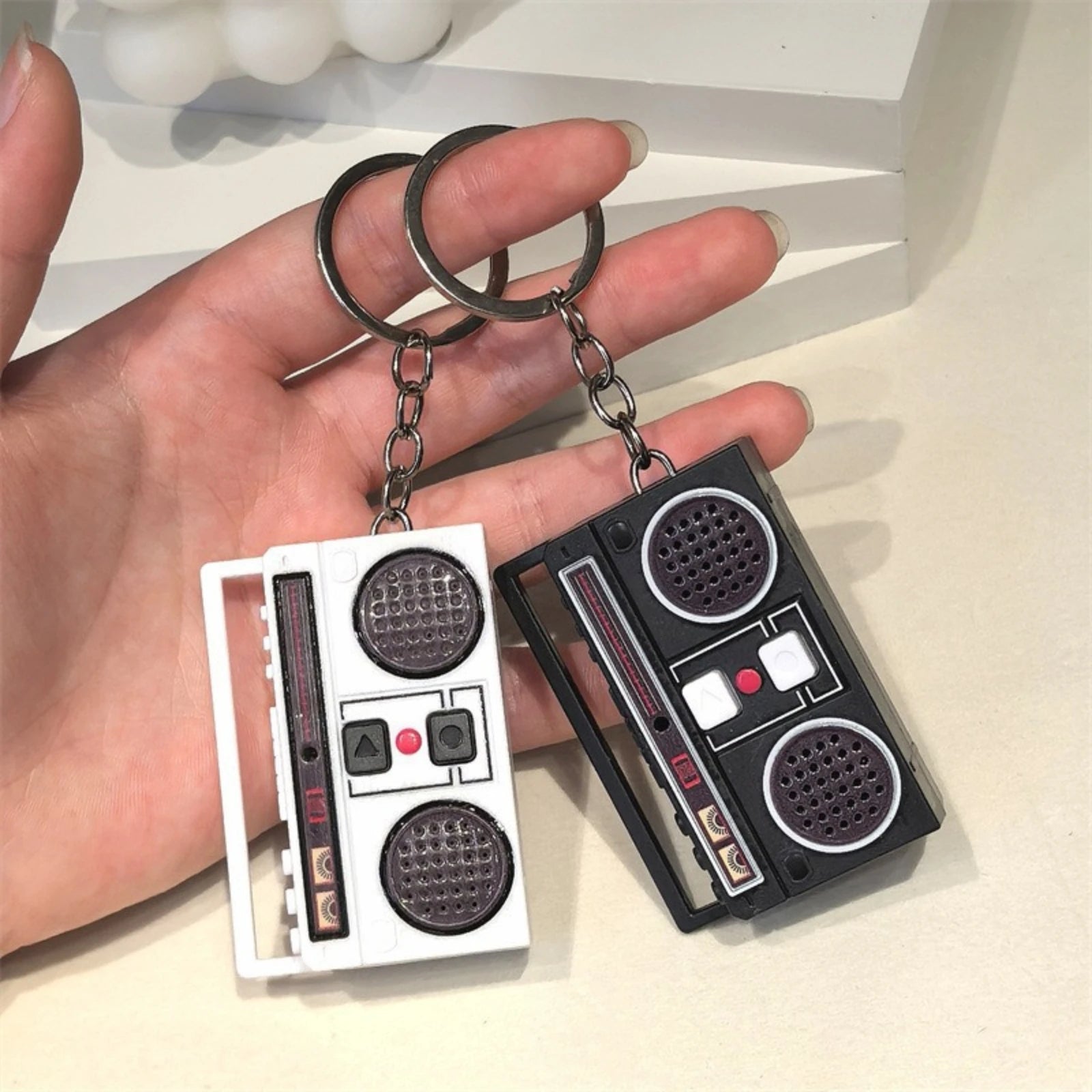 Creative Simulated Recorder Keychain Mini Portable Retro Album CD Fun Music Box Bag Decor Accessories Keyring for Friends Gifts Qme