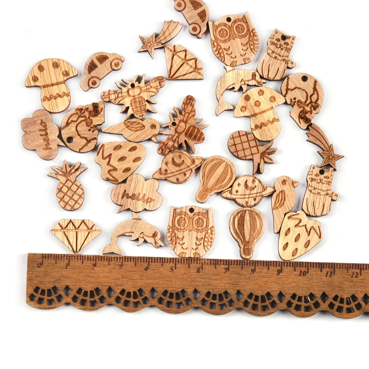 20Pcs 10-25mm Vintage Mix Pattern Bee/Cat/Mushroom/Diamond Wood Pendant Crafts DIY Scrapbook Handmade Supplies Hanging Ornaments Qme 20pcs mixed