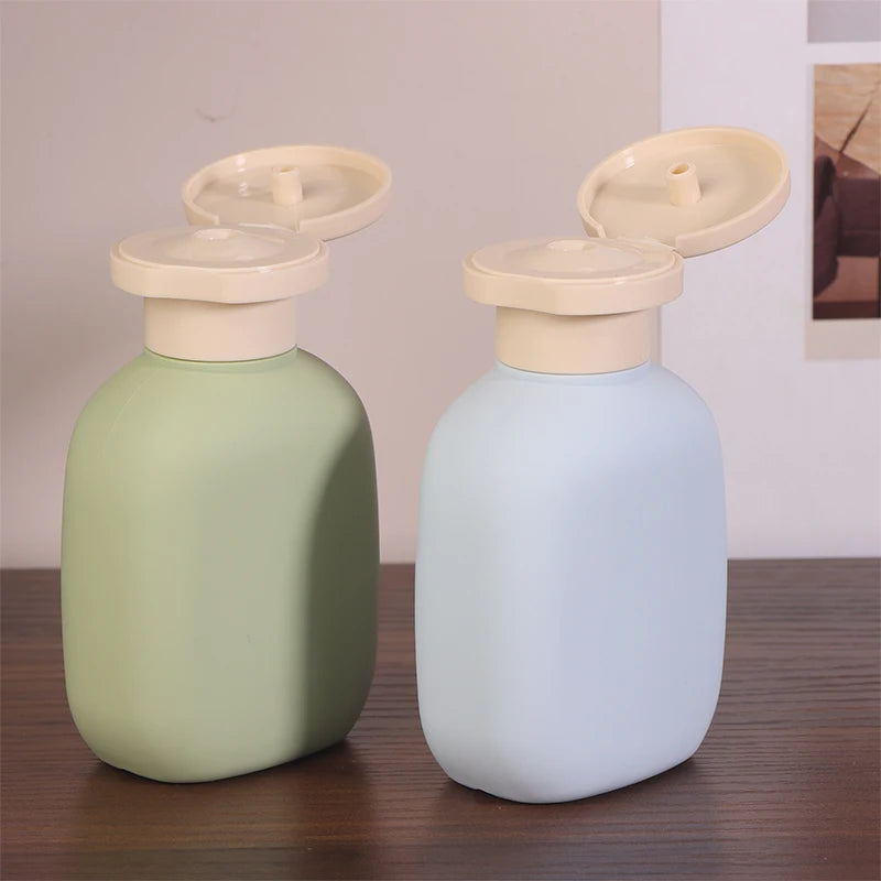 2 Refillable Squeeze Bottles Flip Cap Travel Reusable Plastic Qme