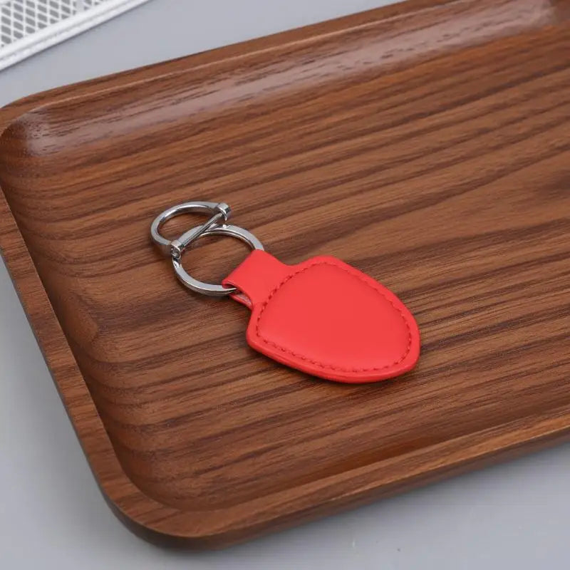 Car PU Leather Shield-Shaped Key Chain Key Ring Men And Women Bag Pendant Holiday Gift Auto Decorative Accessories Qme