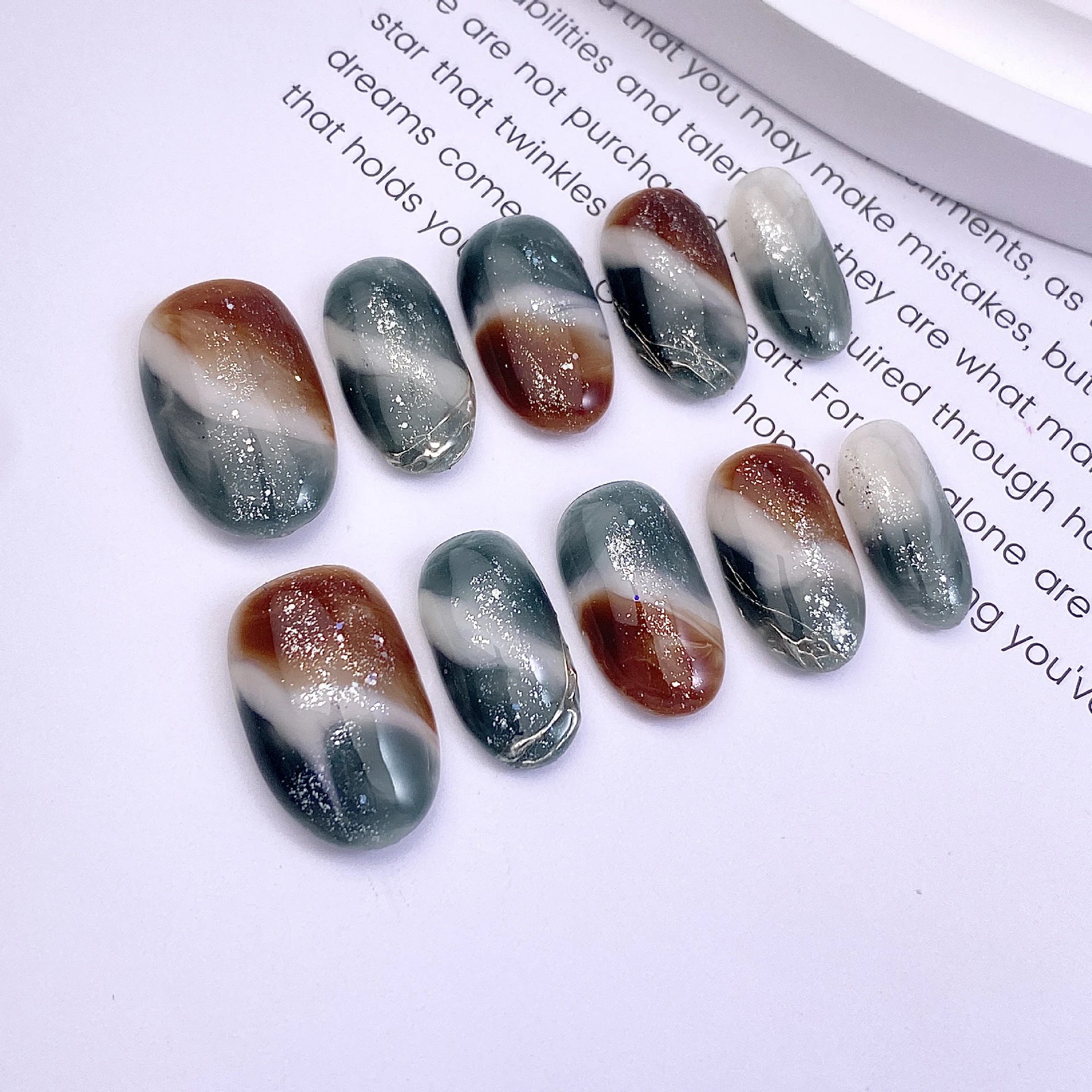 Fantasy Purple Pink Handmade Nails Tips Flower Short Oval False Nail Qme GJ-CDJ-ZB177-S