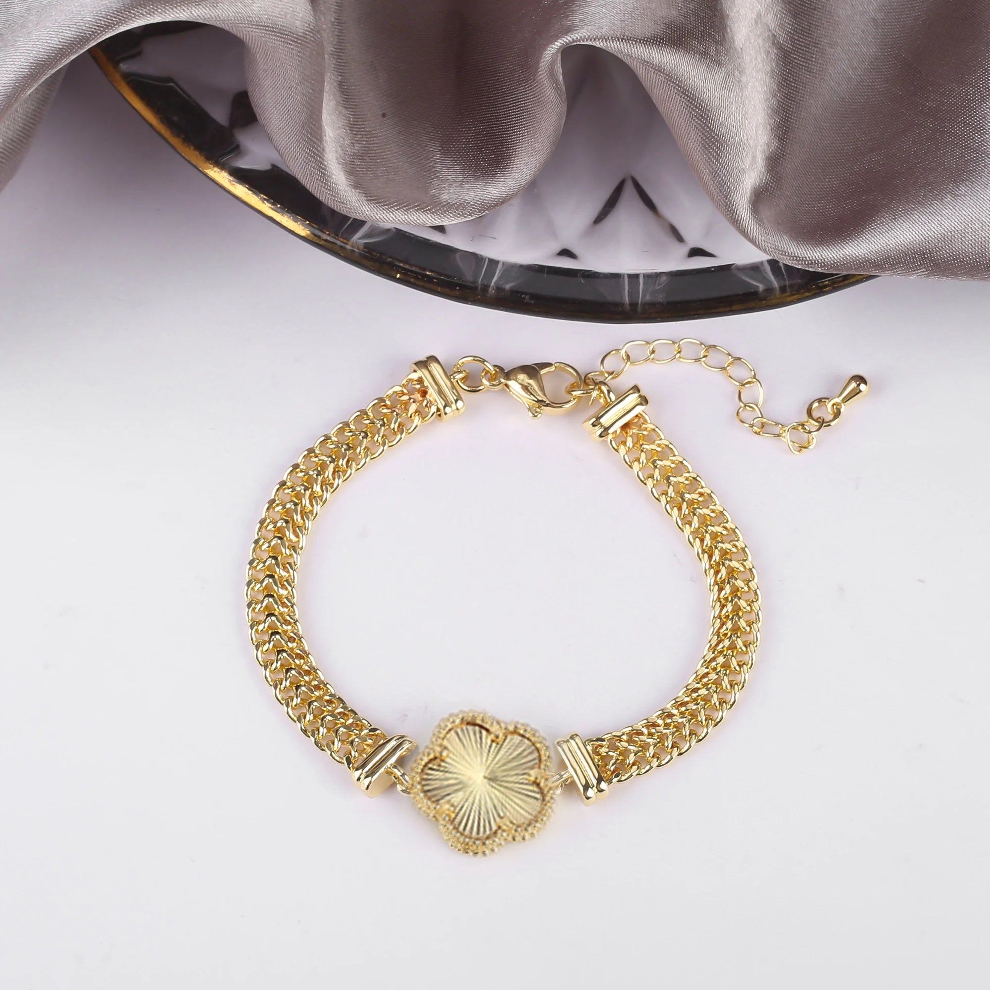 New Popular 15mm Natural Stone Five-Leaf Flower Adjustable Bracelet Classic Simple Woman Flower Jewelry Bracelet Free Shipping Qme Colors 3