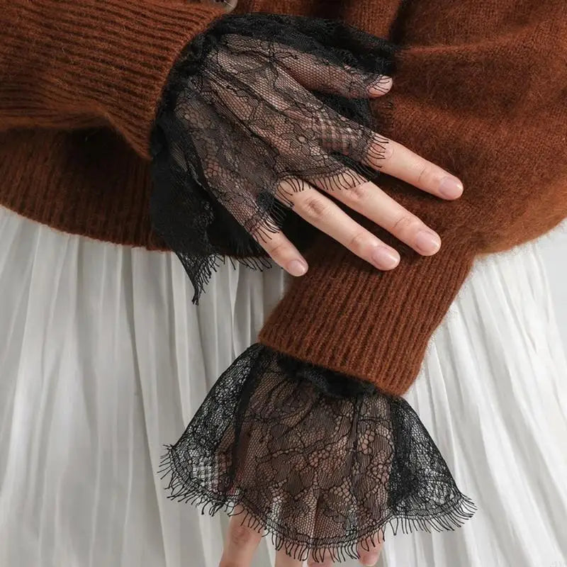 Elegant Detachable Wedding Cuffs Women Bridal Wrist Lace Pleated Qme black