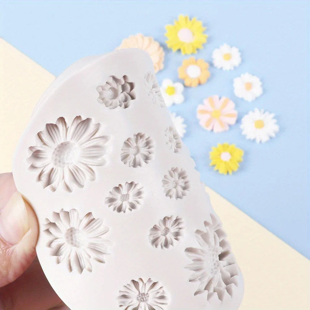 1pc chrysanthemum silicone cake mold,a decorative baking tool for DIY epoxy molds that makes your cakes look even more beautiful Qme