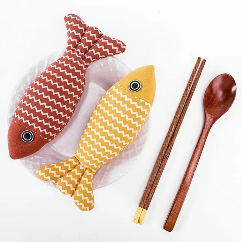 2 Kitten Teeth Grinding Pillow Chewing Toy Claws Thumb Bite Pet Fish Qme