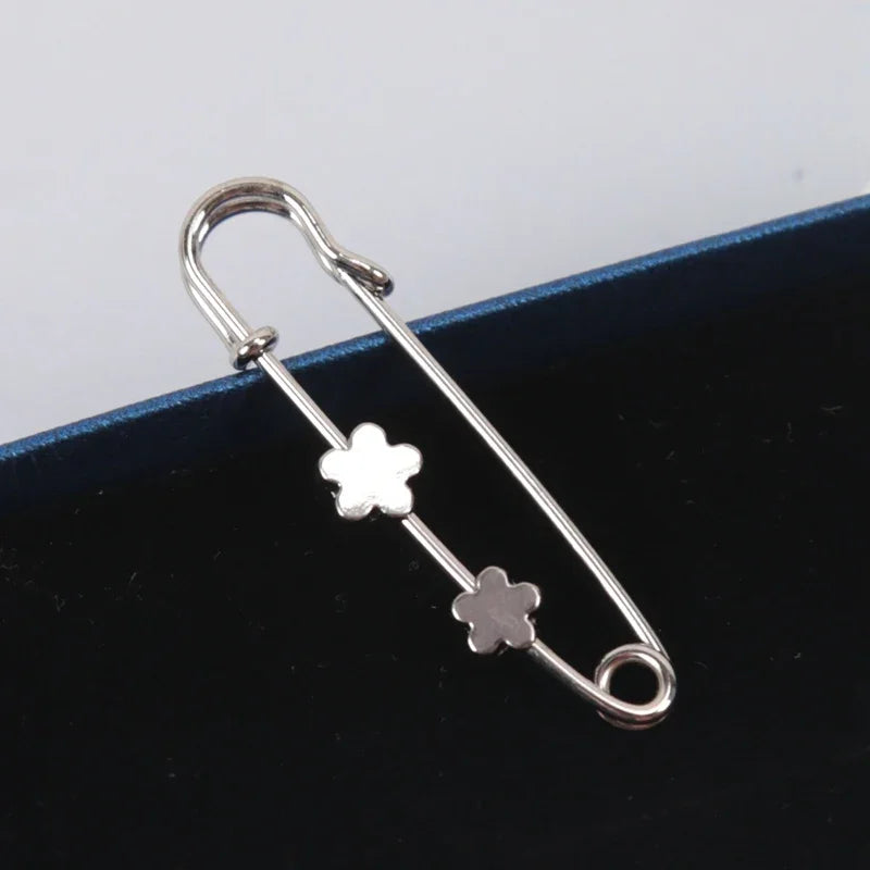 Simple Waist Buckle Fixed Strap Charm Safety Pin Brooch Anti Fall Qme A7