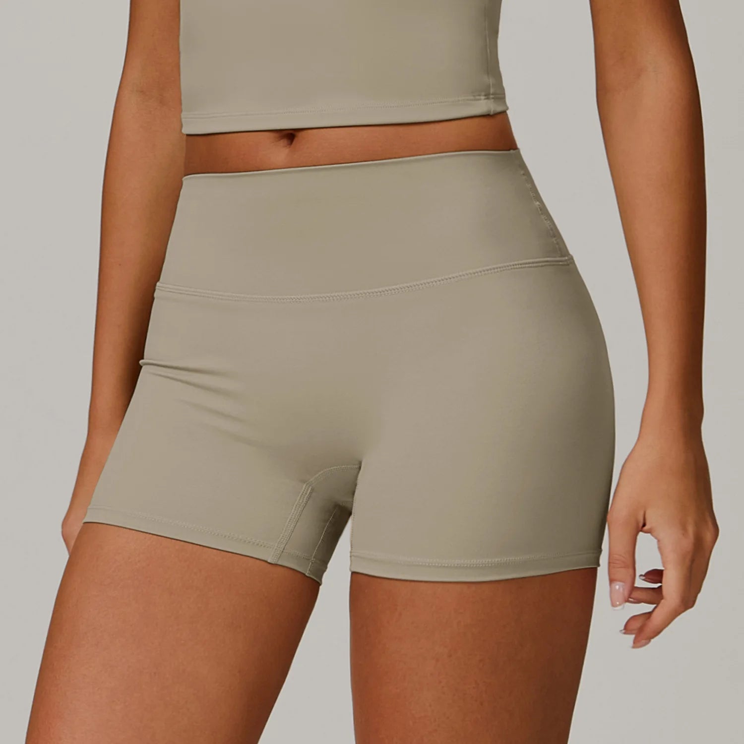 A Women's Summer Shorts Low Waist Seamless Shorts Gym Shorts Yoga Shorts Running Shorts and High Stretch Cycling Training Shorts Qme Camel Brown M