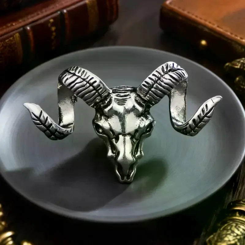 Vintage Ram Skull Brooch Polished Metal Finish Unique Gothic Design For Jacket Bag Decoration Daily Wear Qme
