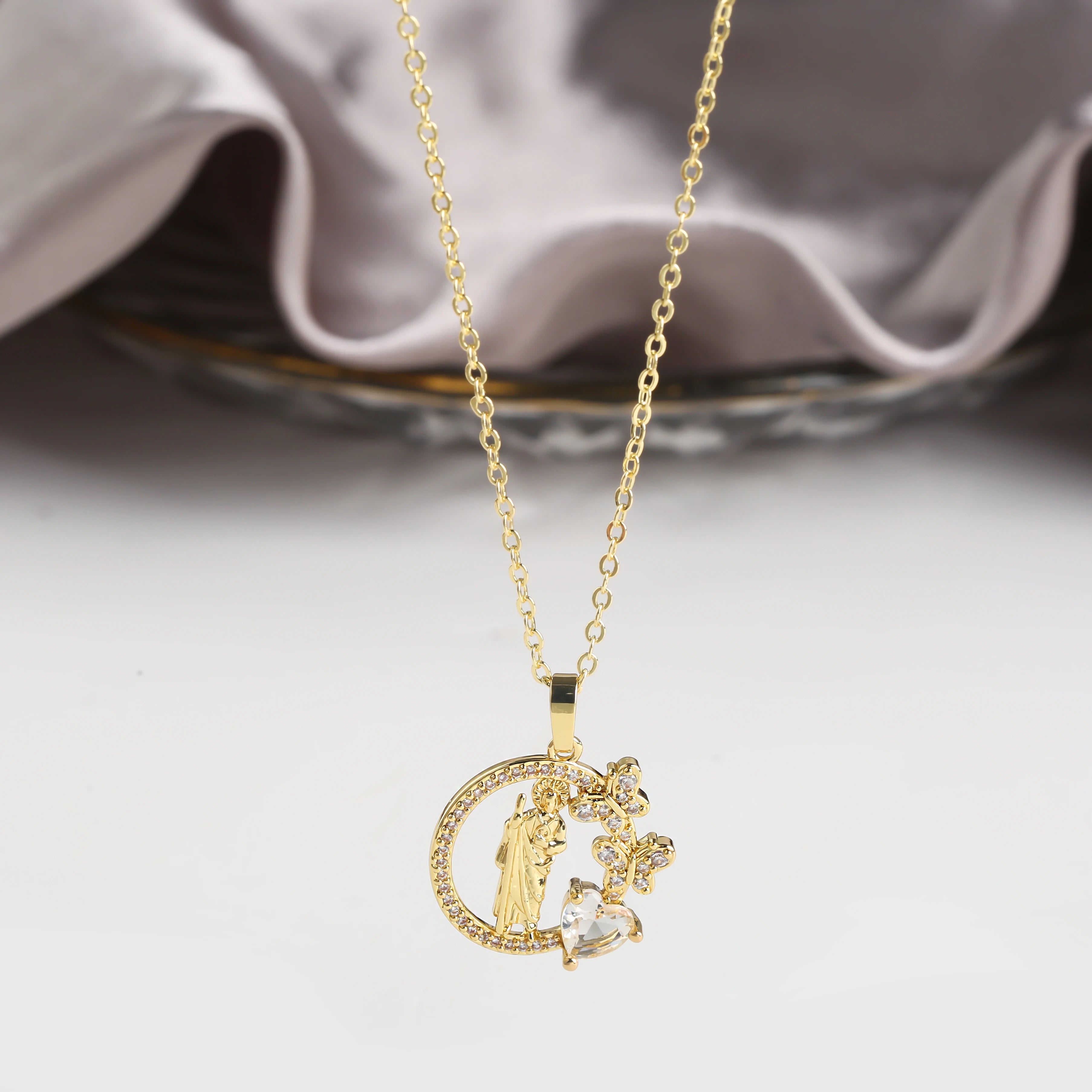 INS Hot Sale Shiny Zirconia St. Jude Pendant Necklace Fashion Woman Religious Jewelry Choker Exquisite for Party Jewelry Gift Qme 16