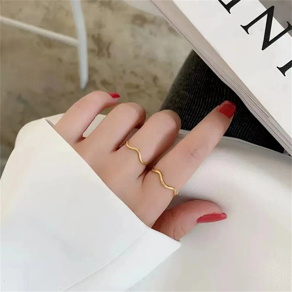 Fashion Simple Wave Ring Stainless Steel Women‘s Vintage Geometric Line Finger Rings Wedding Jewelry Gift for Lover Couple New Qme