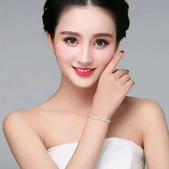 925 Sterling Silver Bracelets Wedding Party for Women Wedding Lady Noble Pretty Jewelry Fashion Nice Chain 20cm 8inch Qme