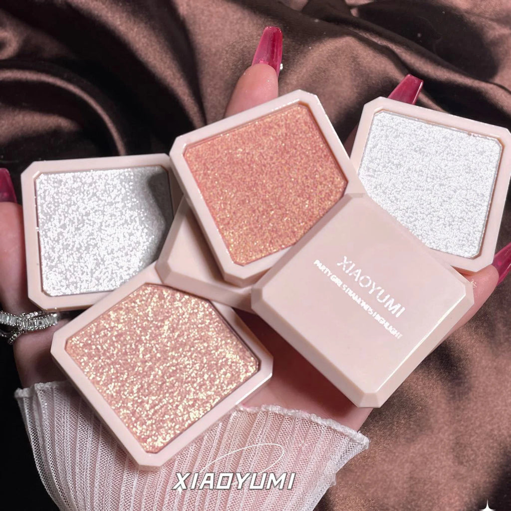 Two-tone high-gloss face and eye gloss integrated palette, sparkling pearlescent pink blend lasting color development high disc, Qme