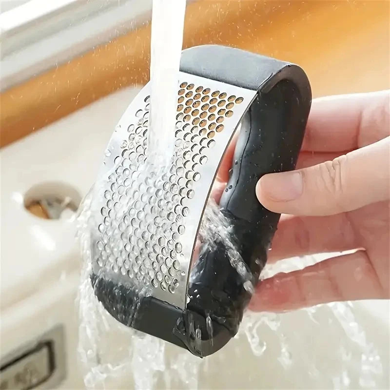 1pc Stainless Steel Garlic Press - Easy To Use And Clean, Perfect For Mincing, Crushing, And Mashing Garlic In The Kitchen Qme