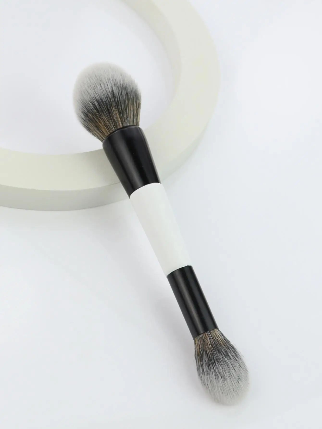 Dual-Headed Makeup Brushes Multi-Functional Makeup Brush Foundation Blush Highlighting Beauty Facial Shaping Cosmetic Brushes Qme B