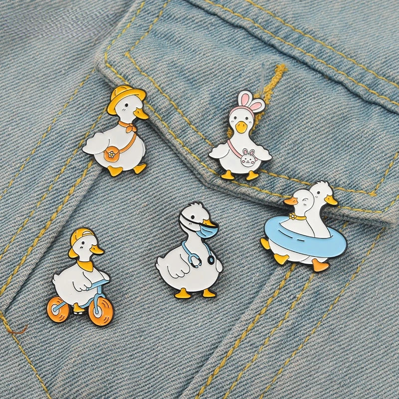 Cute Animal Enamel Pins Duck Goose Brooches Bicycle Doctor Metal Badges Lapel Clothes Funny Kids Friend Jewelry Gifts Wholesale Qme