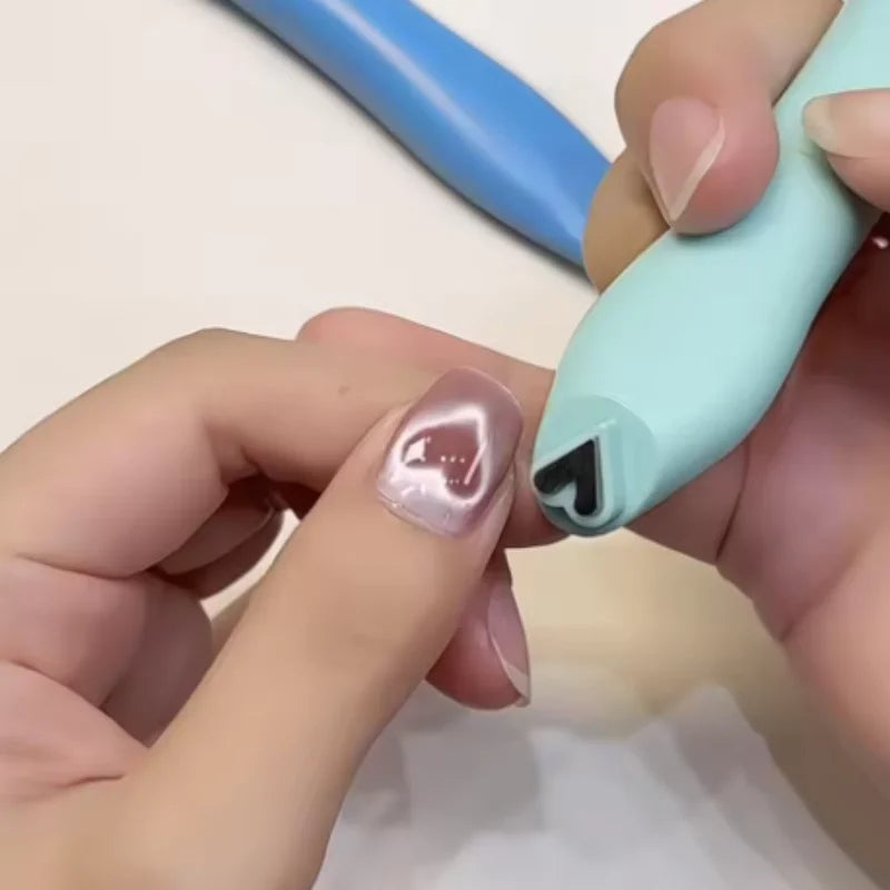Cat Eye Nail Magnetic Stick Love Heart Snake Pattern French Cat Eye Nail Magnet UV Gel Polish Effect Manicure Design Tool Qme