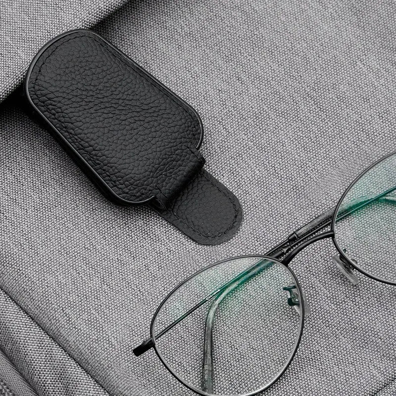 Black PU Leather Car Sunglasses Clip Sun Visor Card Creative Multifunctional Magnetic Suction Stable Convenient Storage Clips Qme