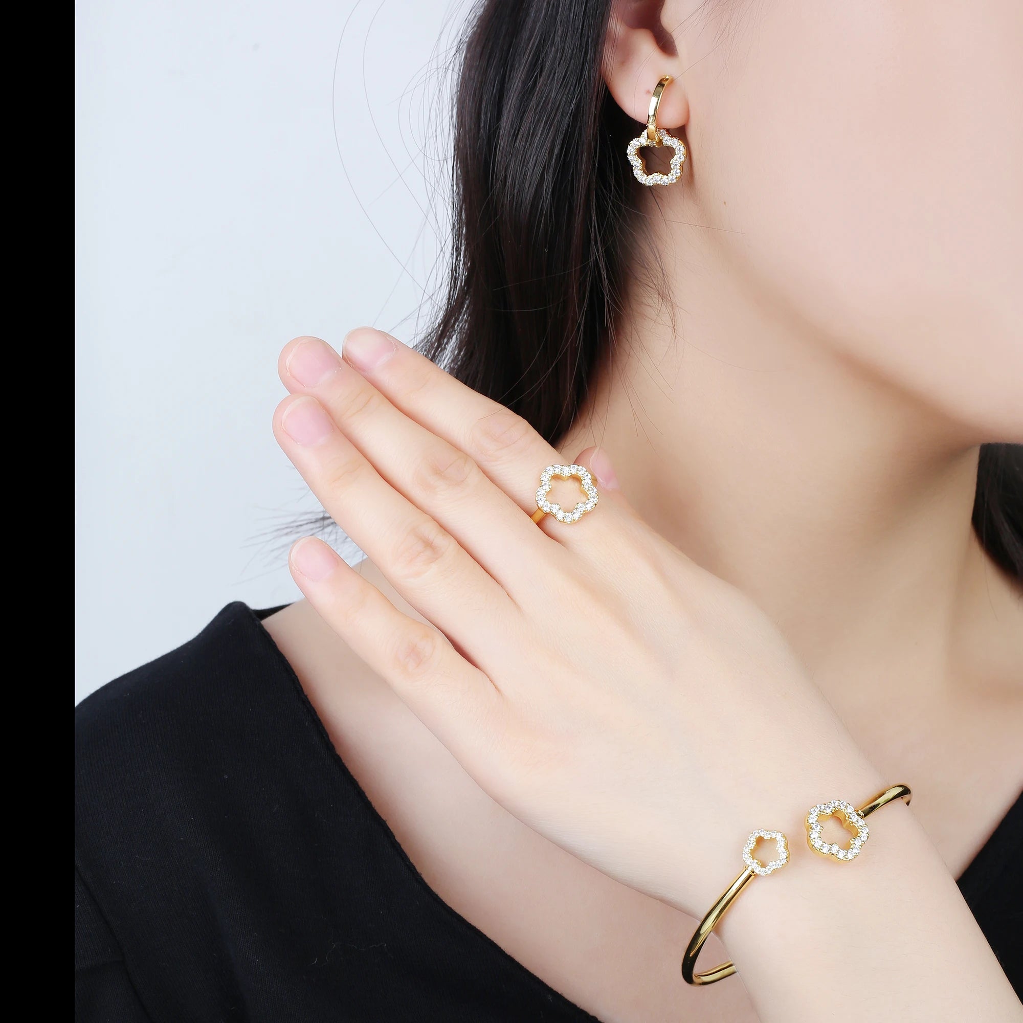 Fashion Cubic Zirconia Five Leaf Flower Open Adjustable Ring Simple for Woman Girl Party Wedding Finger Jewelry Daily Wear Qme