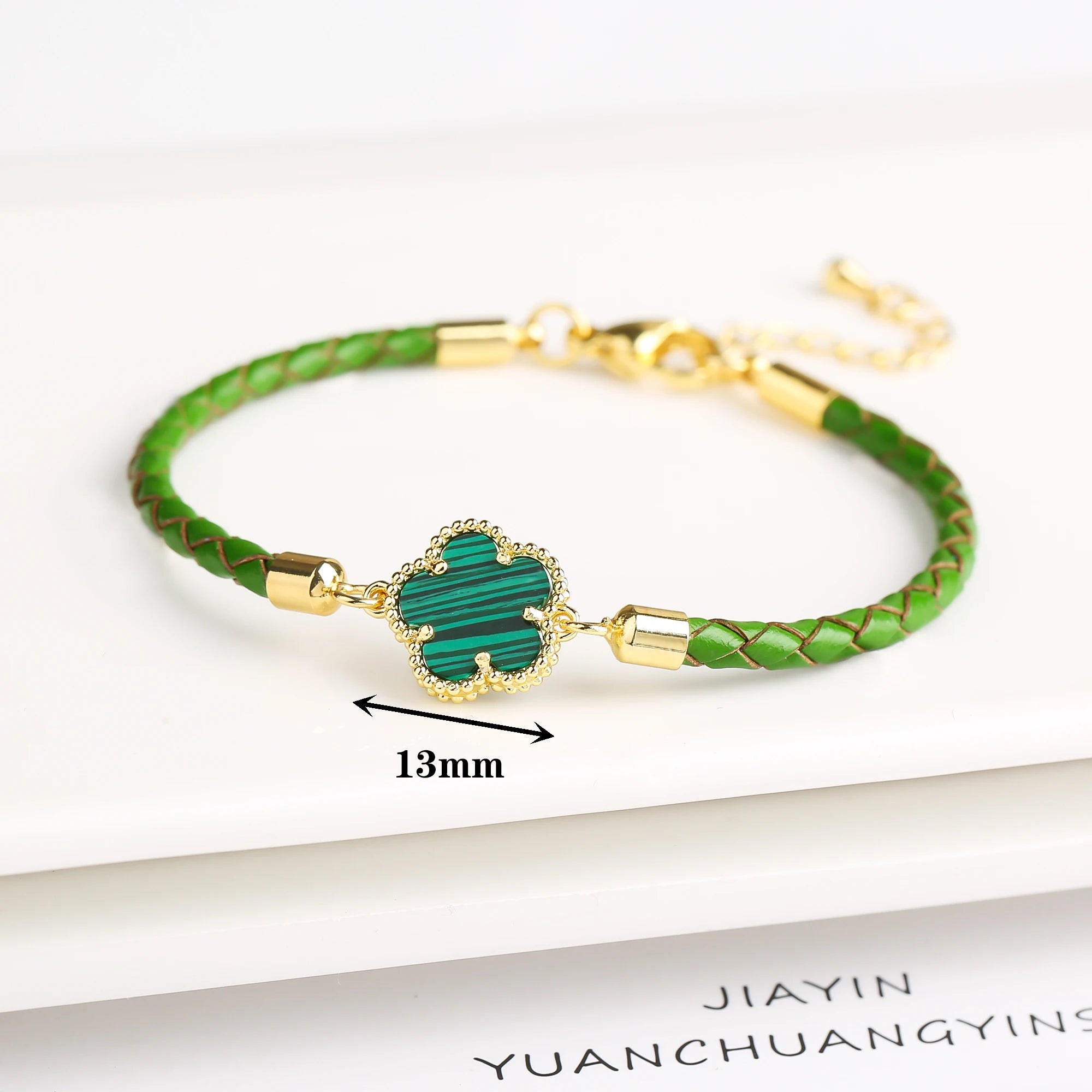 2024 Classic Shiny Zirconia Stone Five Leaf Flower Leather Braided Bracelet Fashion for Women Party Brand Jewelry Daily Wear Qme Color 26