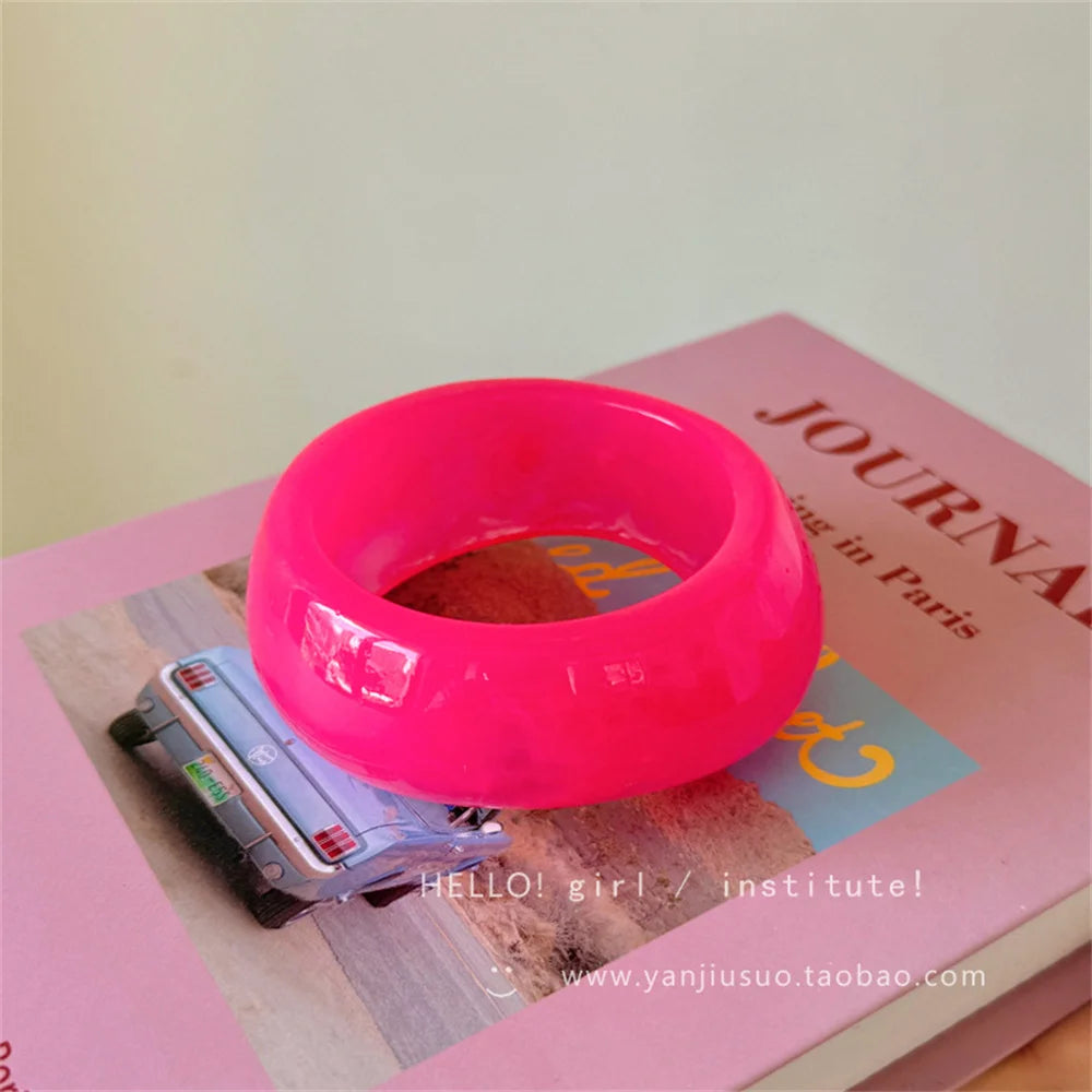 Fashion Colorful Irregular Resin Bangle Bracelet for Women Simple Retro Wide Edged Geometric Bracelet Casual Accessory Bangle Qme meihong