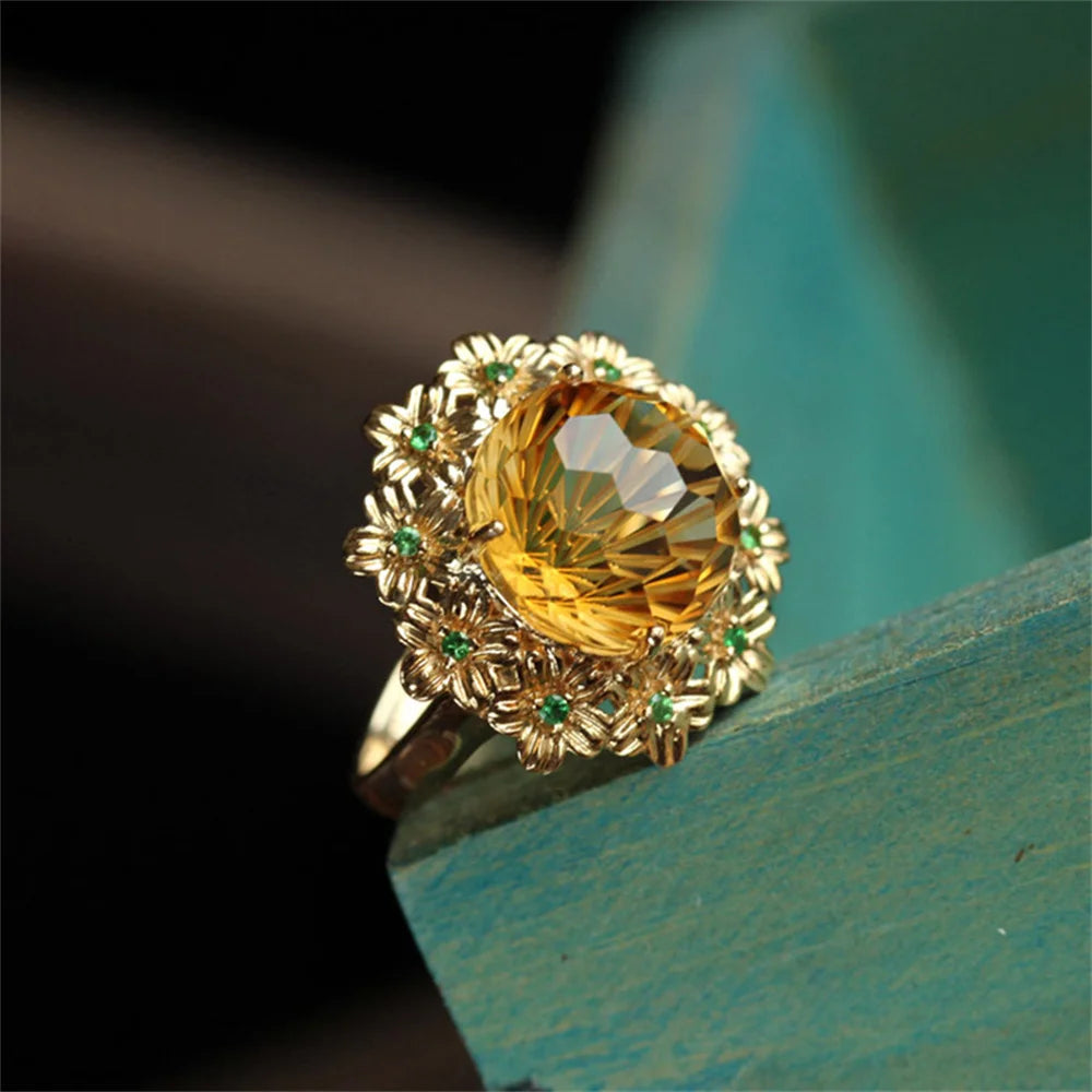 Exquisite Craft Cutting High Imitation Yellow Crystal Ice Flower Flower Open Ring for Women's Party Luxurious Sparkling Jewelry Qme resizable YELLOW Gold-color