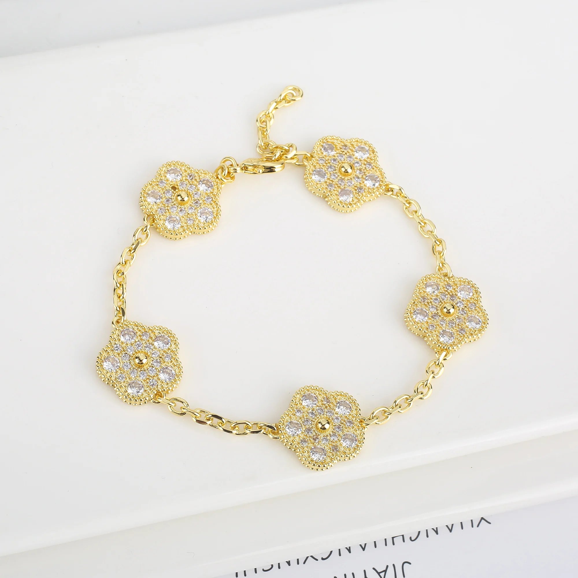 New Popular Shiny Zirconia Five-Leaf Flower Charm Ladies Bracelet Luxury For Female Party Jewelry Fashionable Gifts Clover Qme 1