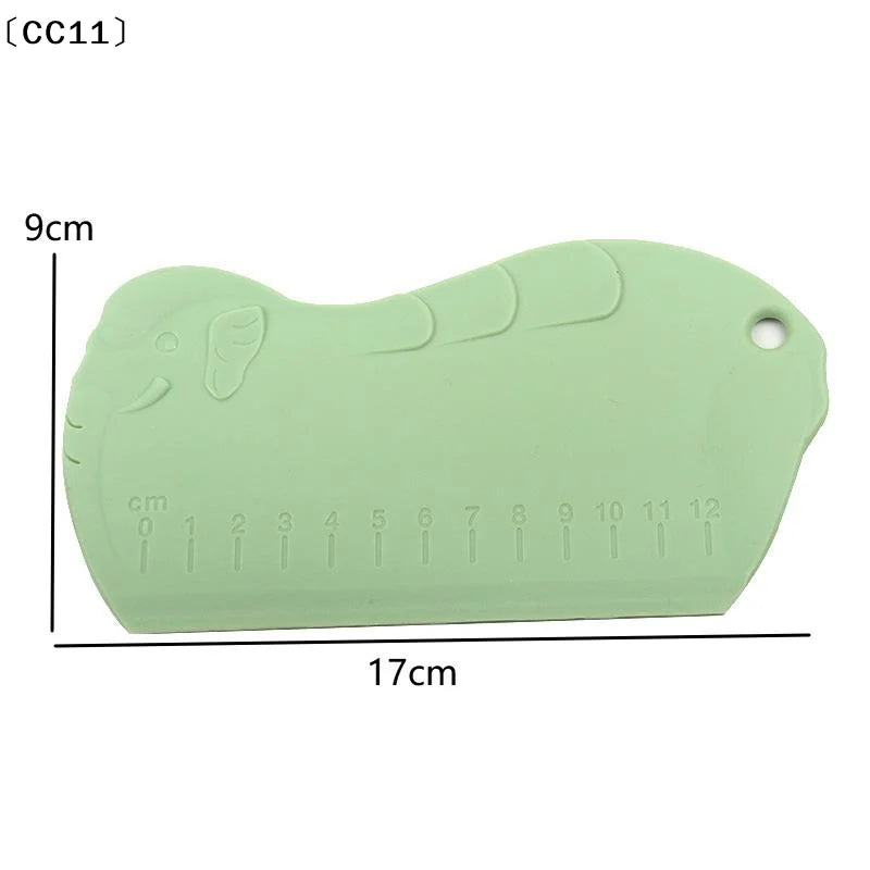 Graduated Plastic Dough Scraper Convenient Practical Kitchen ToolCC11 Qme