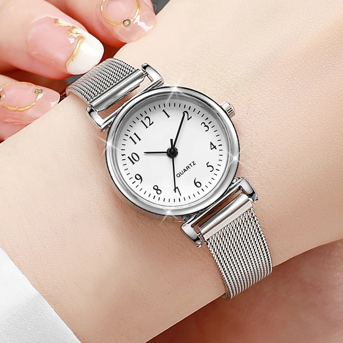 European and American Retro Trendy Student Fashion Korean Style Simple Small Round Bracelet Watch Qme