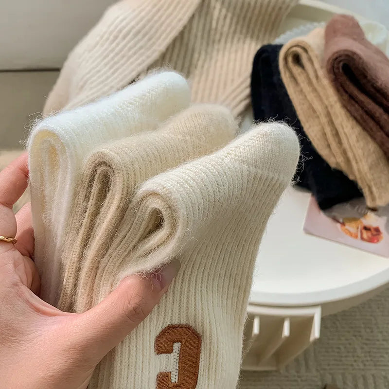 Luxury Women Wool Socks Warm Winter Thick Cashmere Casual Japanese Fashion Solid Color Comfortable Home Sock Long High Quality Qme
