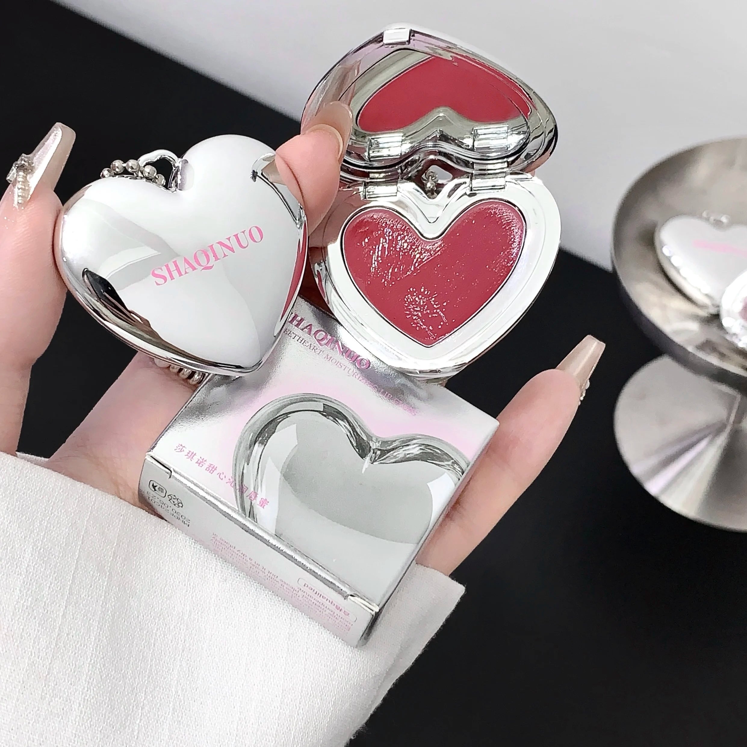 SHAQINUO Heart Shape Water Light Lip Llaze Mirror Pendant Lipstick Qme
