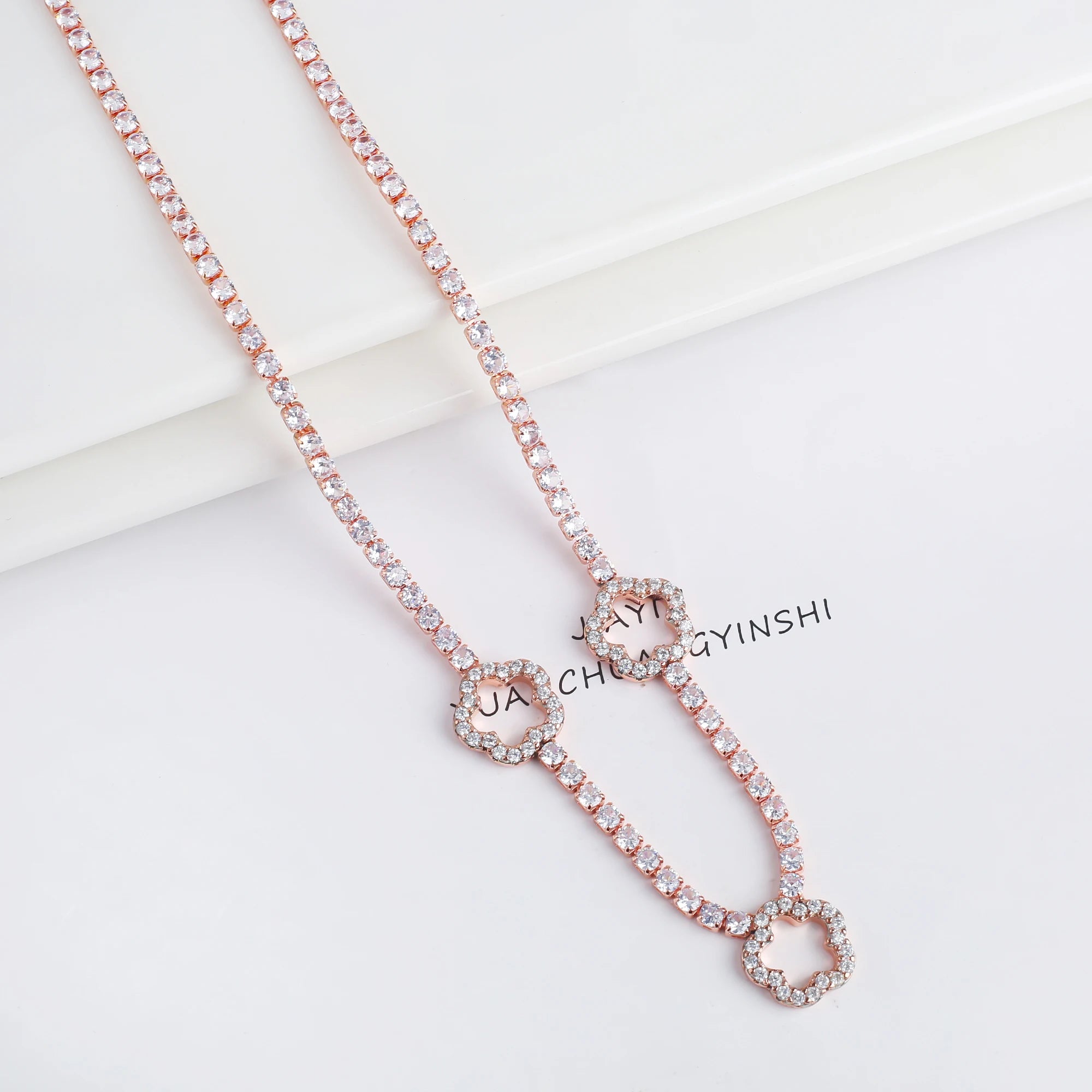 High Quality Zirconia Five-Leaf Flower Ladies Charm Necklace Fashion Plant Plum Blossom Choker Chain Jewelry For Daily Wear Qme Rose Gold