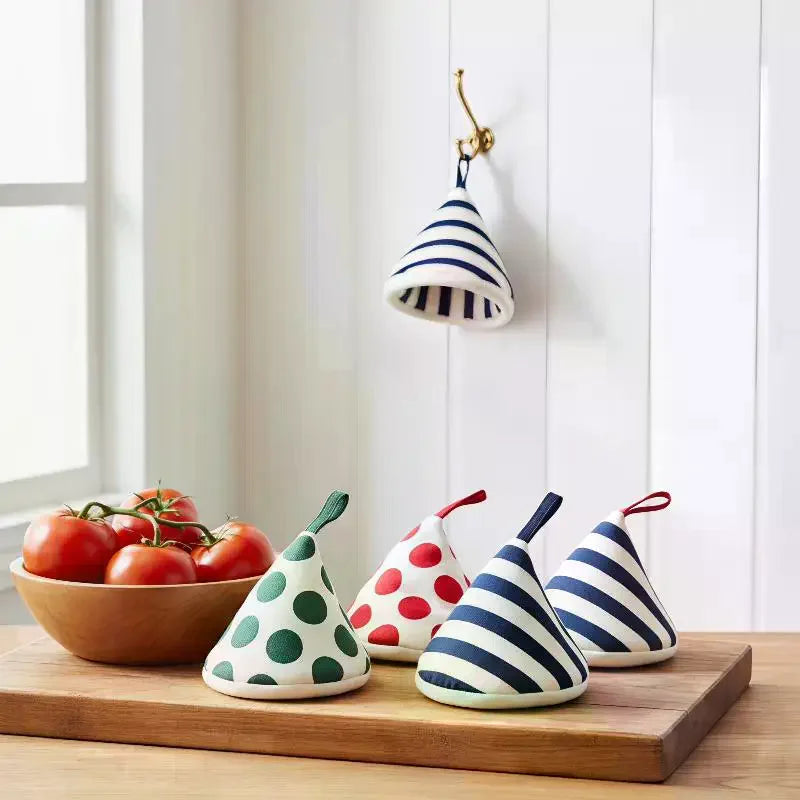 Cotton Linen Polka Dot Triangular Pot Handle Holders Heat Insulation Hanging Loop Perfect For Kitchen Cooking Baking Qme