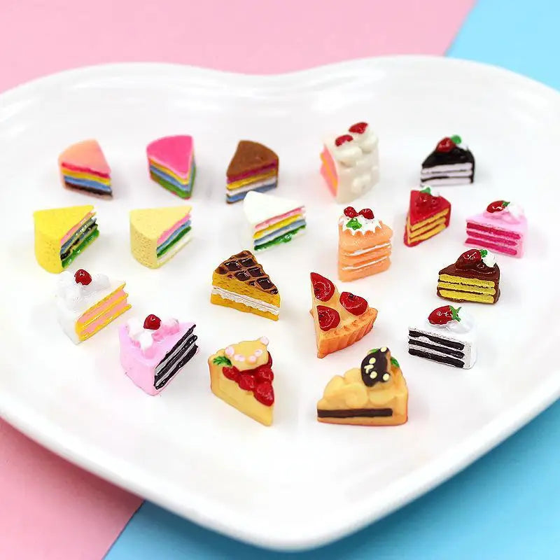 10Pcs Resin Mini Cake Kawaii Fake Food Miniature Embellishments For Craft Cell Phone Cover Decor Accessories Qme