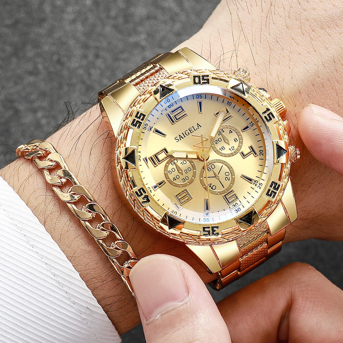 4PCS/Set Fashion Couple Watches Luxury Men Business Watch Dial Women Quartz Wristwatch Bracelets Set（Without Box） Qme