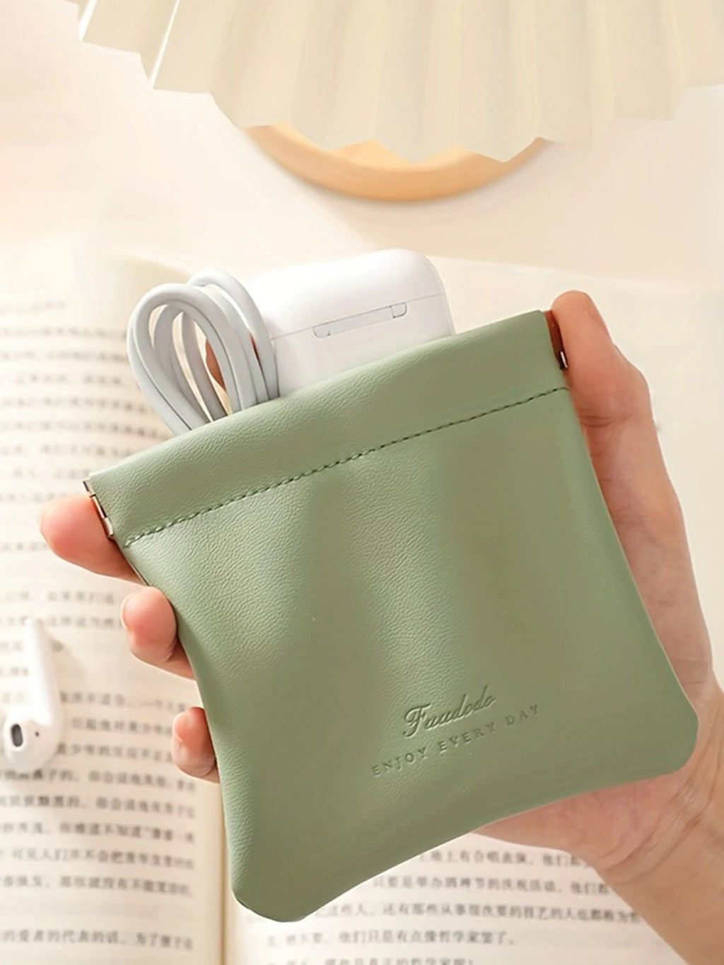 1 Automatic Closure Portable Lipstick Data Cable Storage Bag Outdoor Qme green