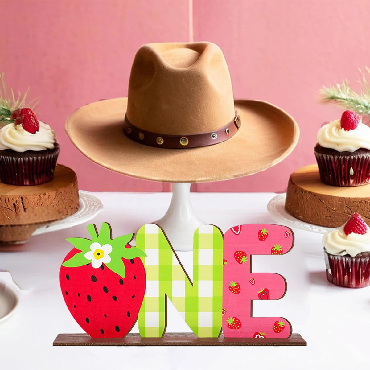 1 set of 2D strawberry "ONE" letter wooden desktop decorations, a warm birthday commemorative desktop gift Qme