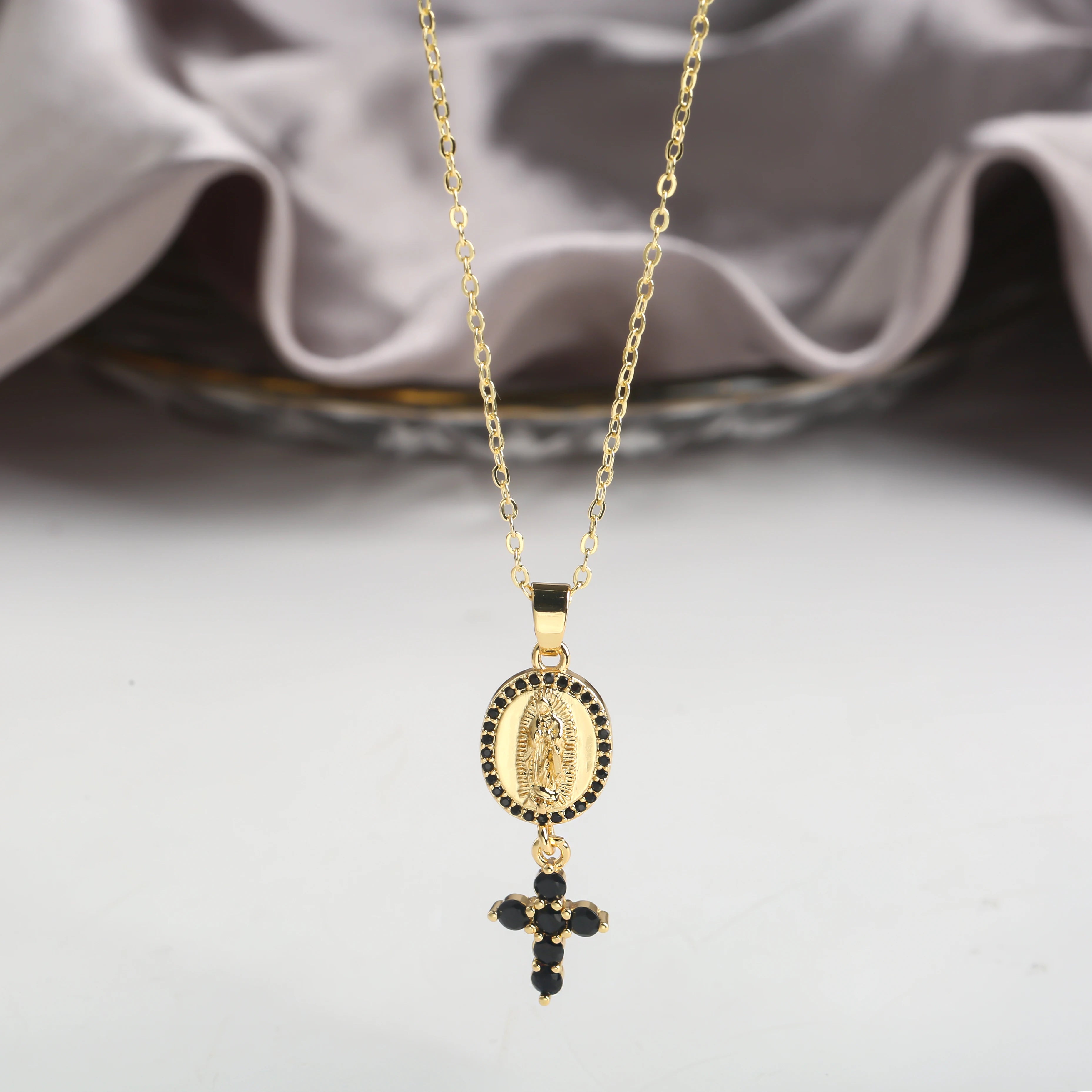 6 Color New Design Cute Female Crystal Zircon Necklace Classic St. Jude Cross Pendant Necklace For Women Men Party Jewelry Gifts Qme Black