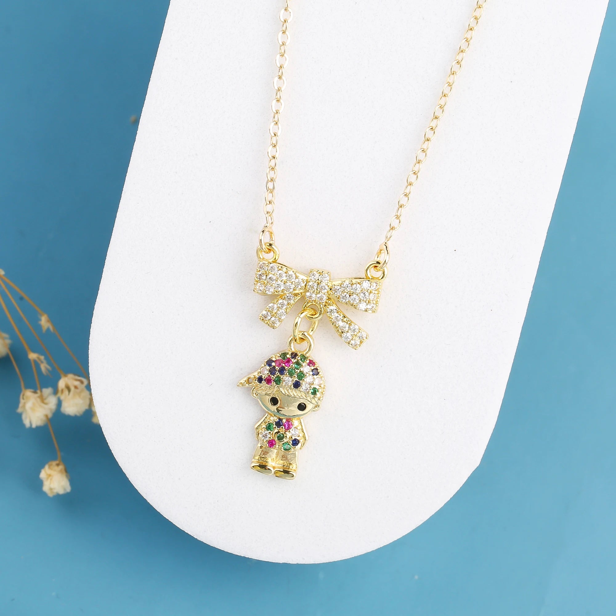 New Design Cute Boy Girl Character Zirconia Pendant Necklace Classic For Man Girl Wedding Jewelry Accessories Birthday Gift Qme 3