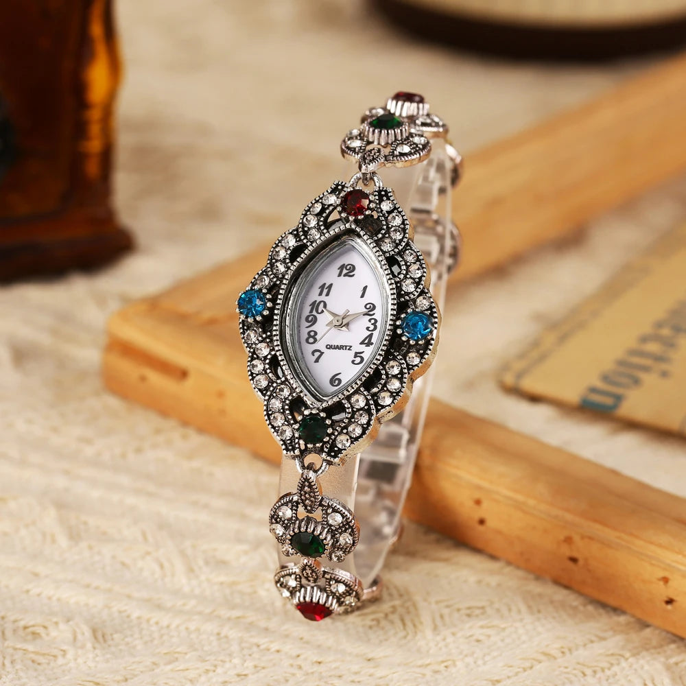New Women's Watch Bracelet, Women's Watch Color Diamond Full Diamond Fashion Compact Steel Belt Qme