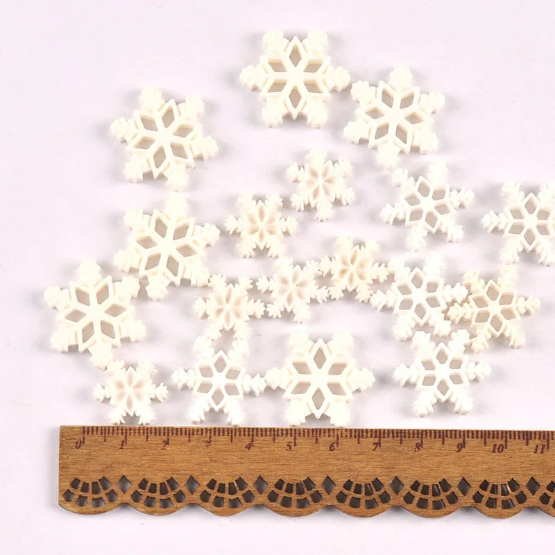 30pcs/lot 18/23/27mm Christmas White Snowflake Resin Flatback Embellishments DIY Supplies Handmade Crafts Party Home Decor c4123 Qme