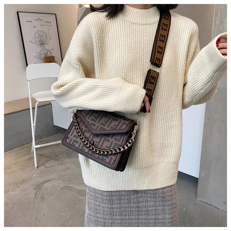 2026 Spring Arrival Retro Letter Print Crossbody Bag Stylish Mini Qme