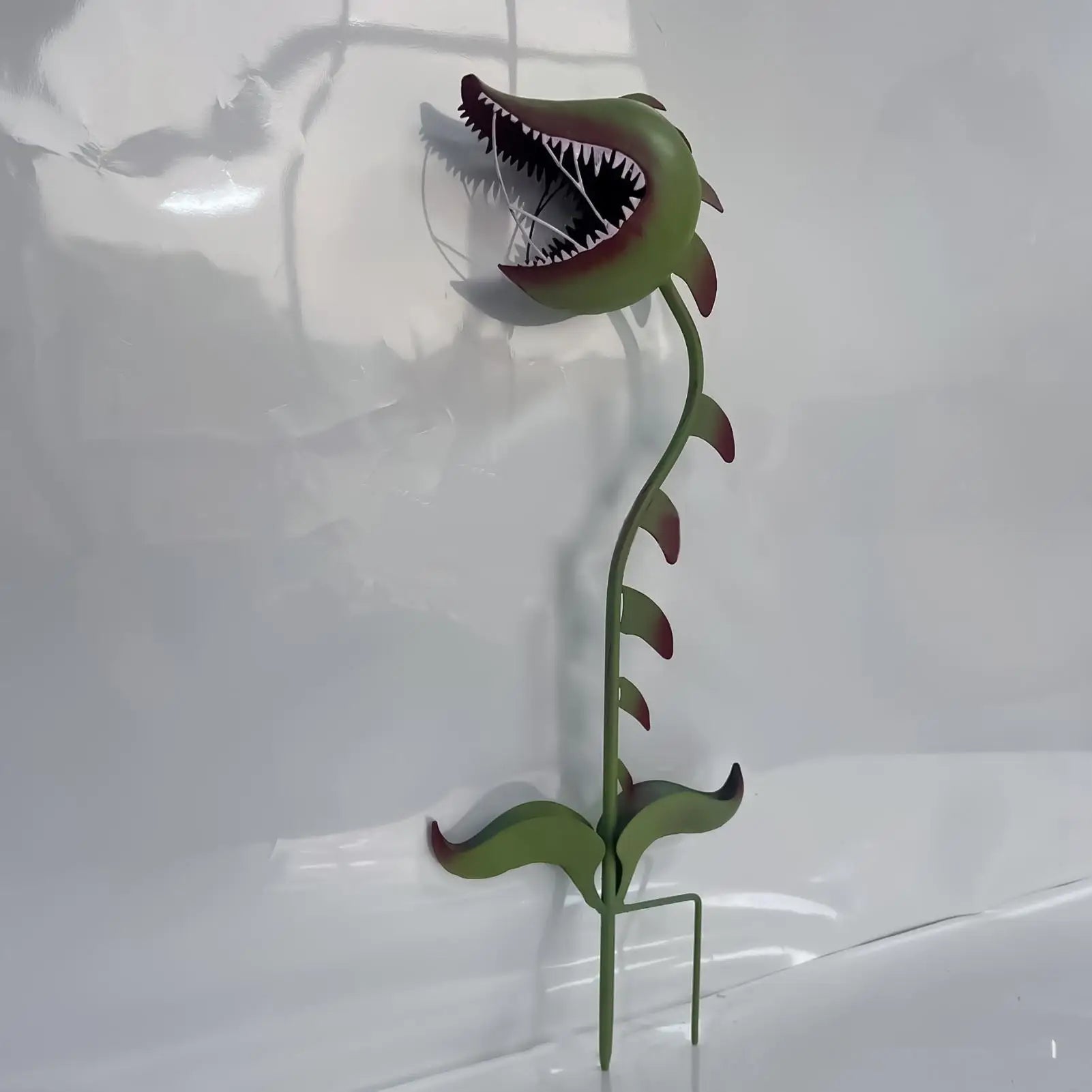 Metal Carnivorous Plant Garden Stake Whimsical Nepenthes Decorative Funny Garden Sculpture For Lawn Backyard Patio Landscape Qme