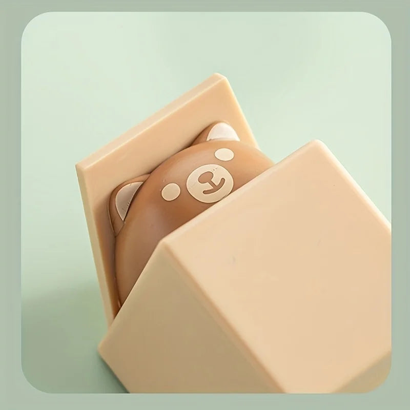 A creative no punching, no trace, strong adhesive hat hook Qme