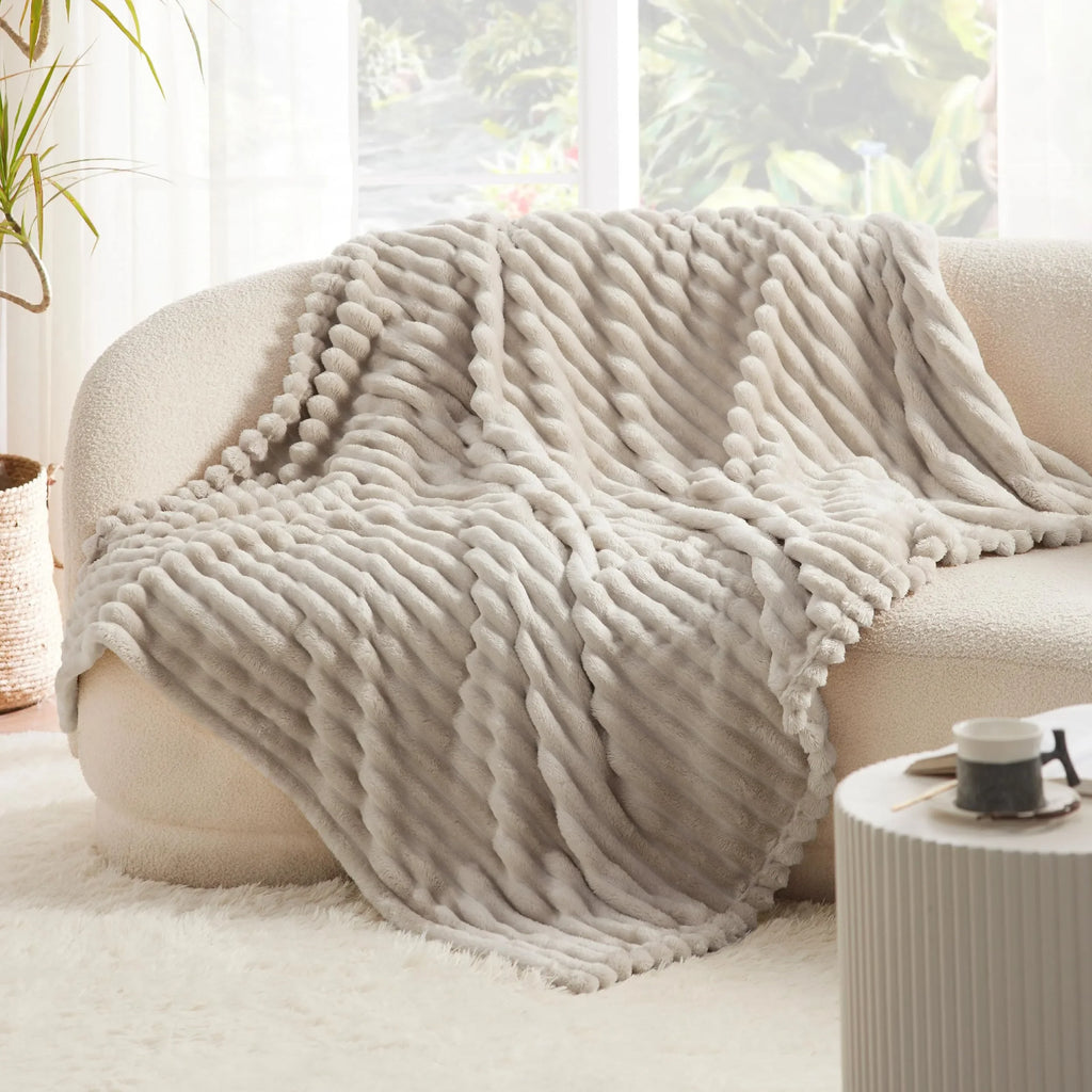 Artificial Rabbit Plush Autumn Warm Bed Blanket Soft Coral Plush Sofa Blanket Comfortable Thickened Bed Blanket Qme