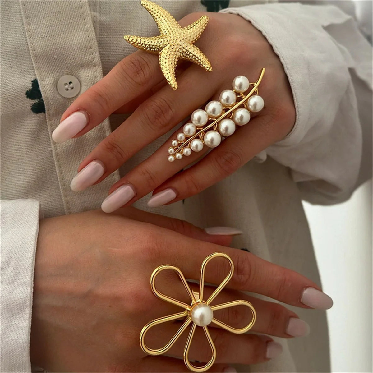 Vintage Exaggerated Metal Flower Starfish Pearl Rings for Women Fashion Aesthetic Beach Style Gold Color Vacation Jewelry Gift Qme